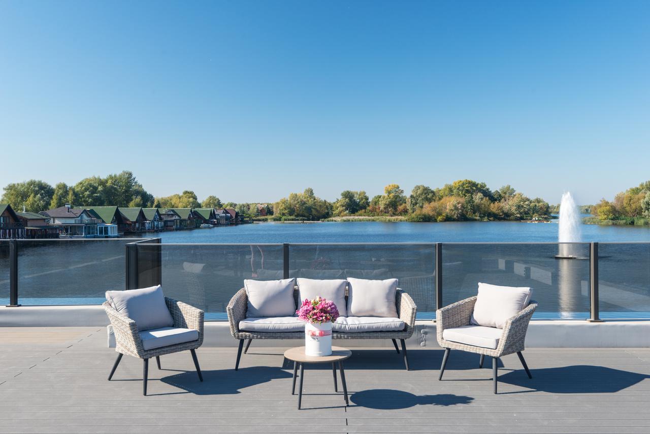 Riviera Zoloche Resort & Spa Vishenki  外观 照片