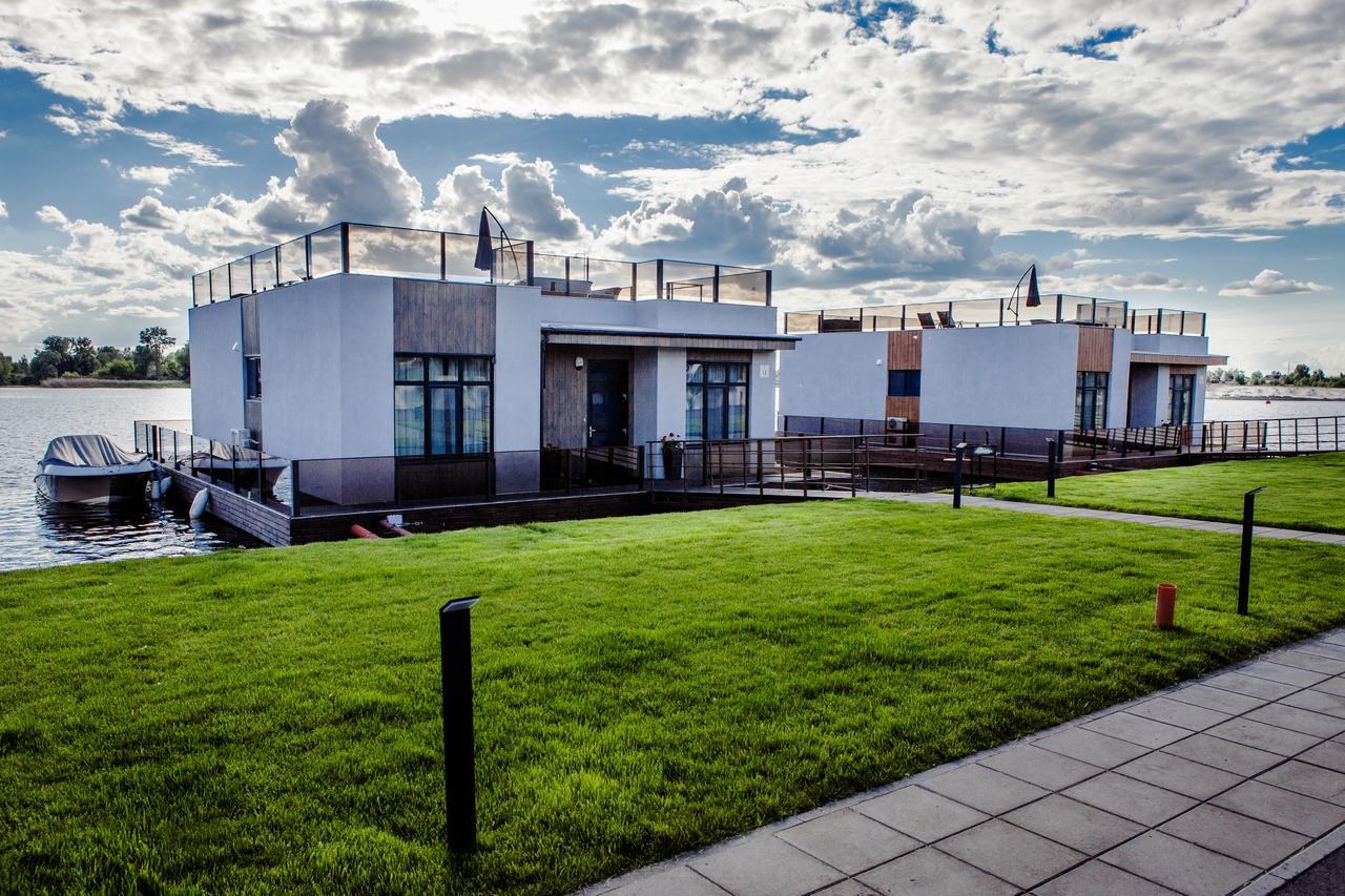 Riviera Zoloche Resort & Spa Vishenki  外观 照片