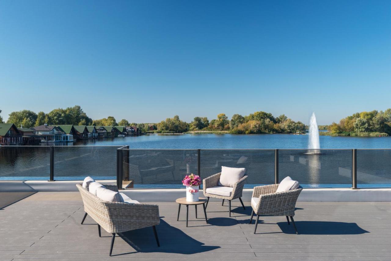Riviera Zoloche Resort & Spa Vishenki  外观 照片
